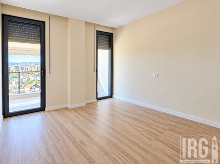 Shitet Garsoniere e  Mobiluar | e  Pabanuar Më Parë | Pranë Magnet Residence