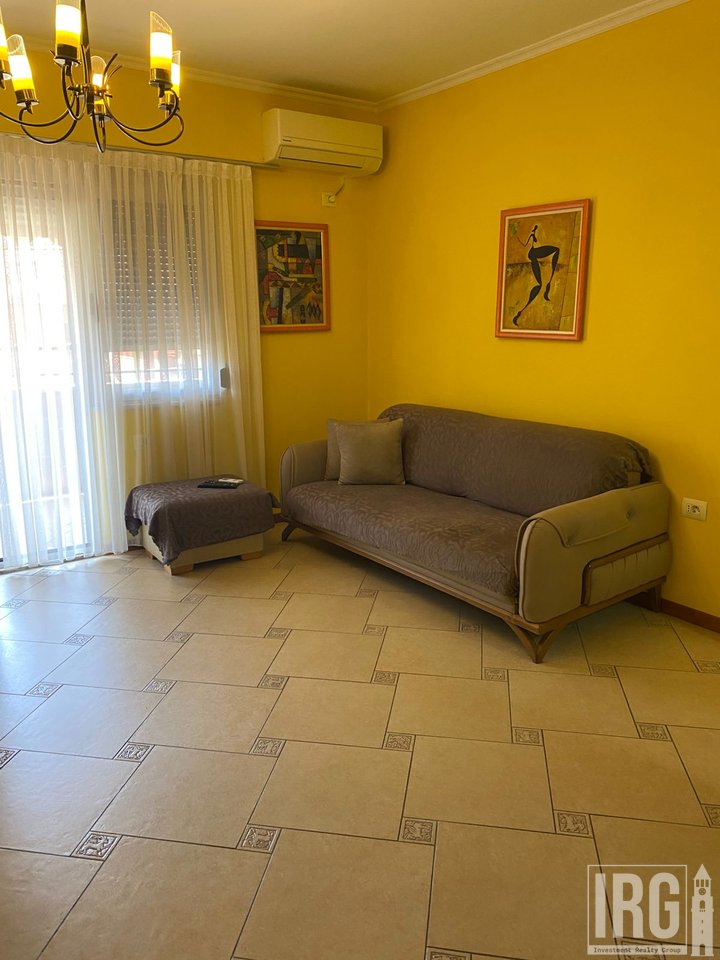 APARTAMENT 1+1IPERSHTATUR NE 2+1 TEK RR.E DIBRES!