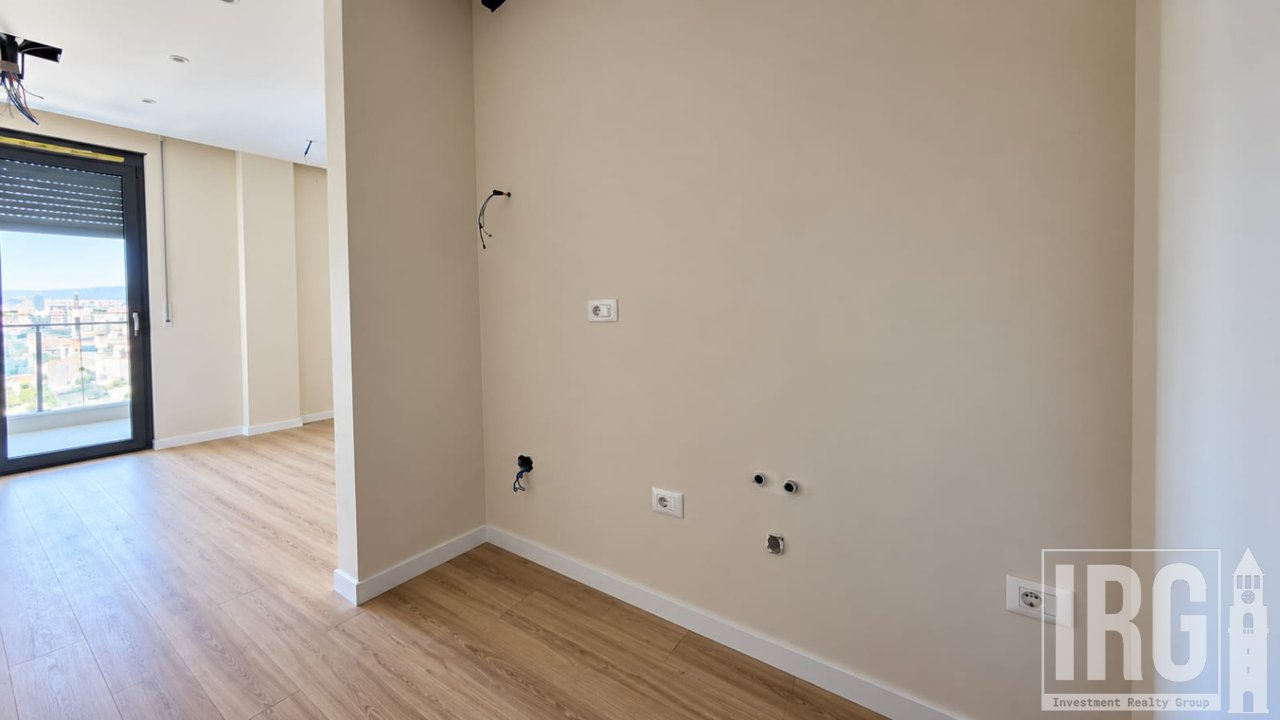 Shitet Garsoniere e  Mobiluar | e  Pabanuar Më Parë | Pranë Magnet Residence