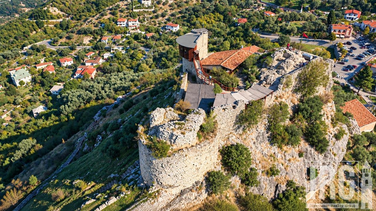 PETRELË – SHITET TOKË 2,200 m²