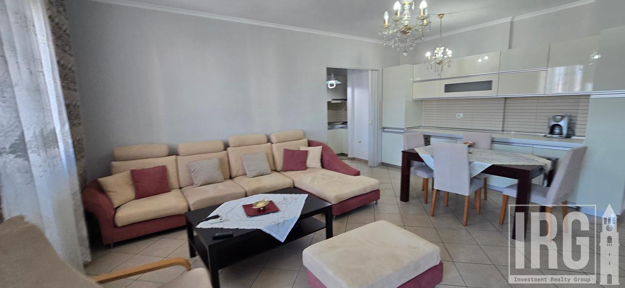 APARTAMENT 3+1 PERBALLE DELIJORGJIT!