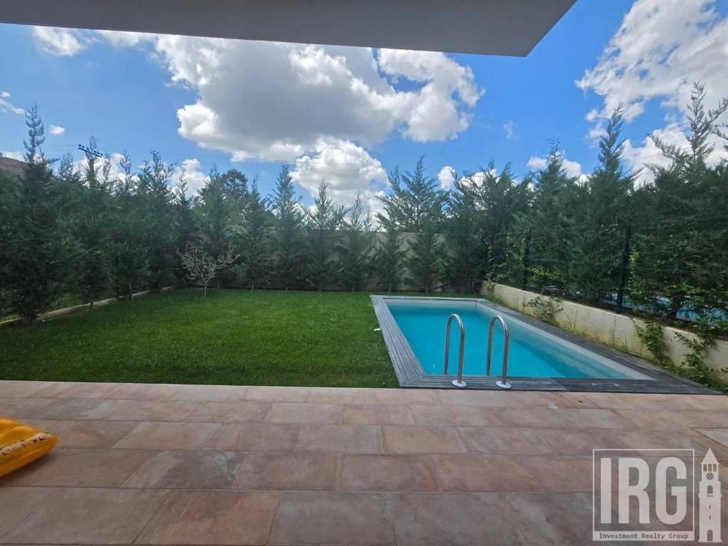 House with a Pool near Teg