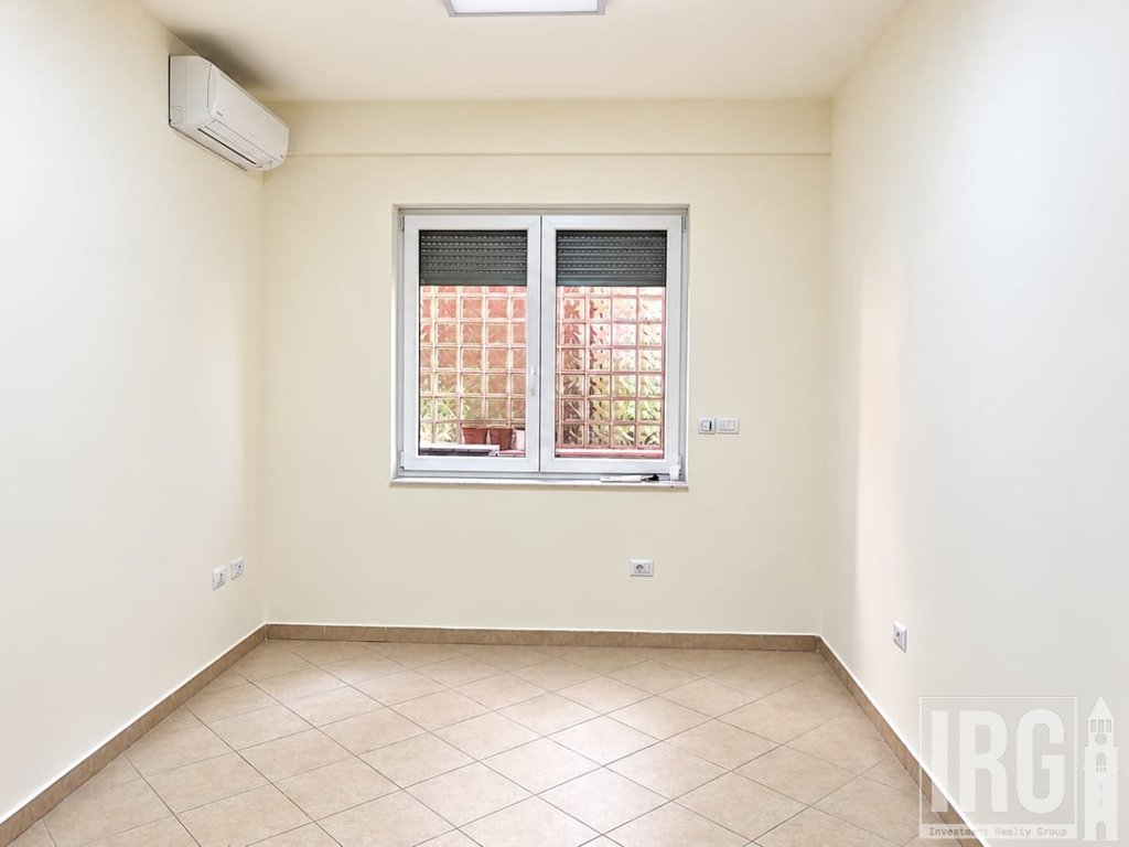 Jepet me qira zyrë | Rruga e Bogdanëve | 120 m²