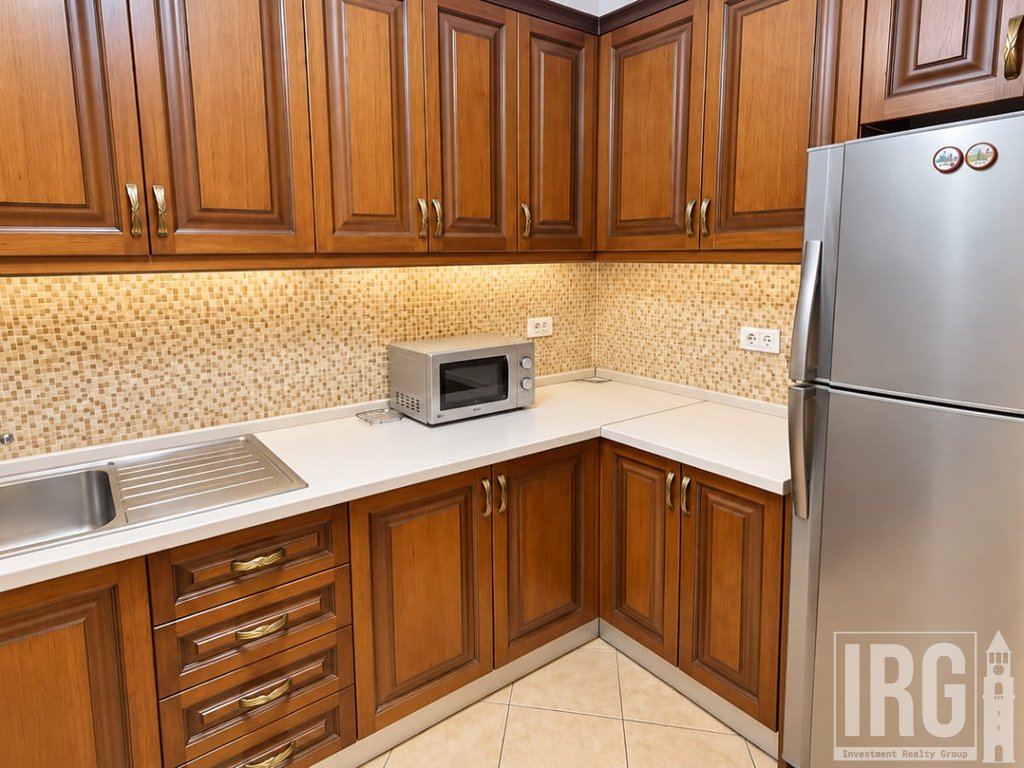 Jepet me qira zyrë | Rruga e Bogdanëve | 120 m²