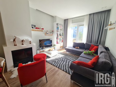 APARTAMENT 3+1+2 ME VERANDE PRANE TEG!
