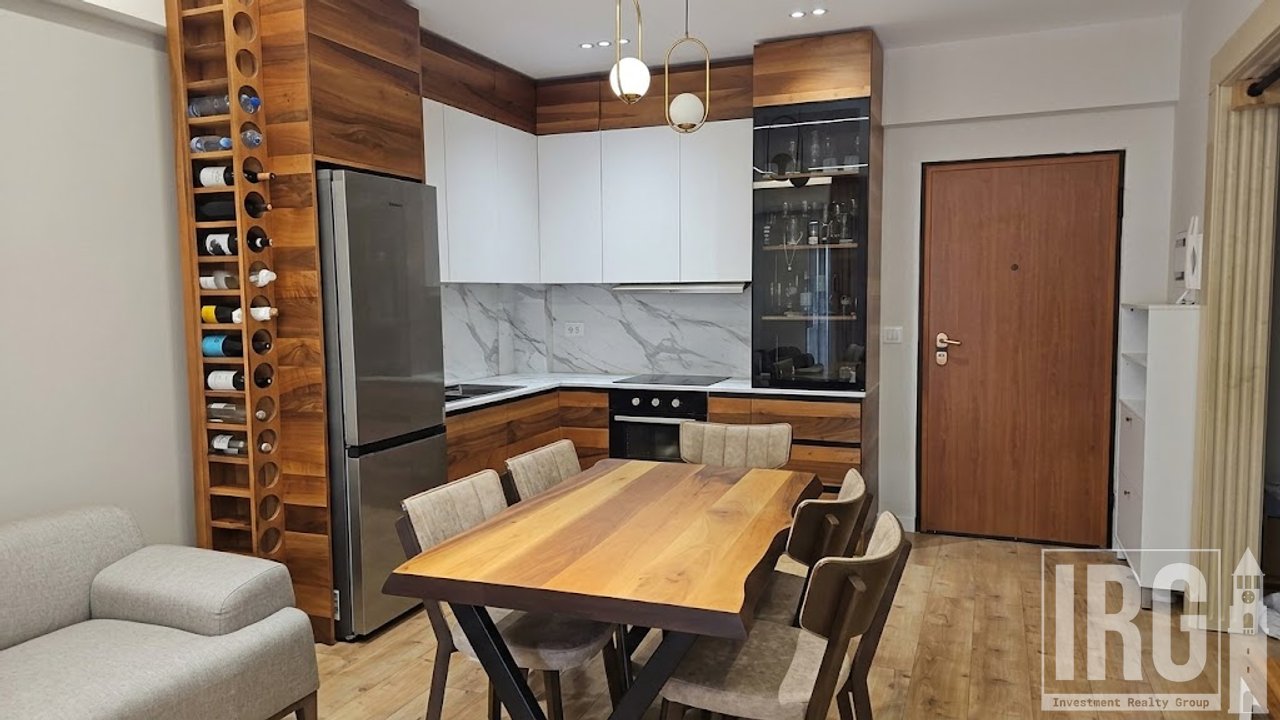 1+1 PËR QIRA – RRUGA BUTRINTI, SARANDË | 30M NGA DETI