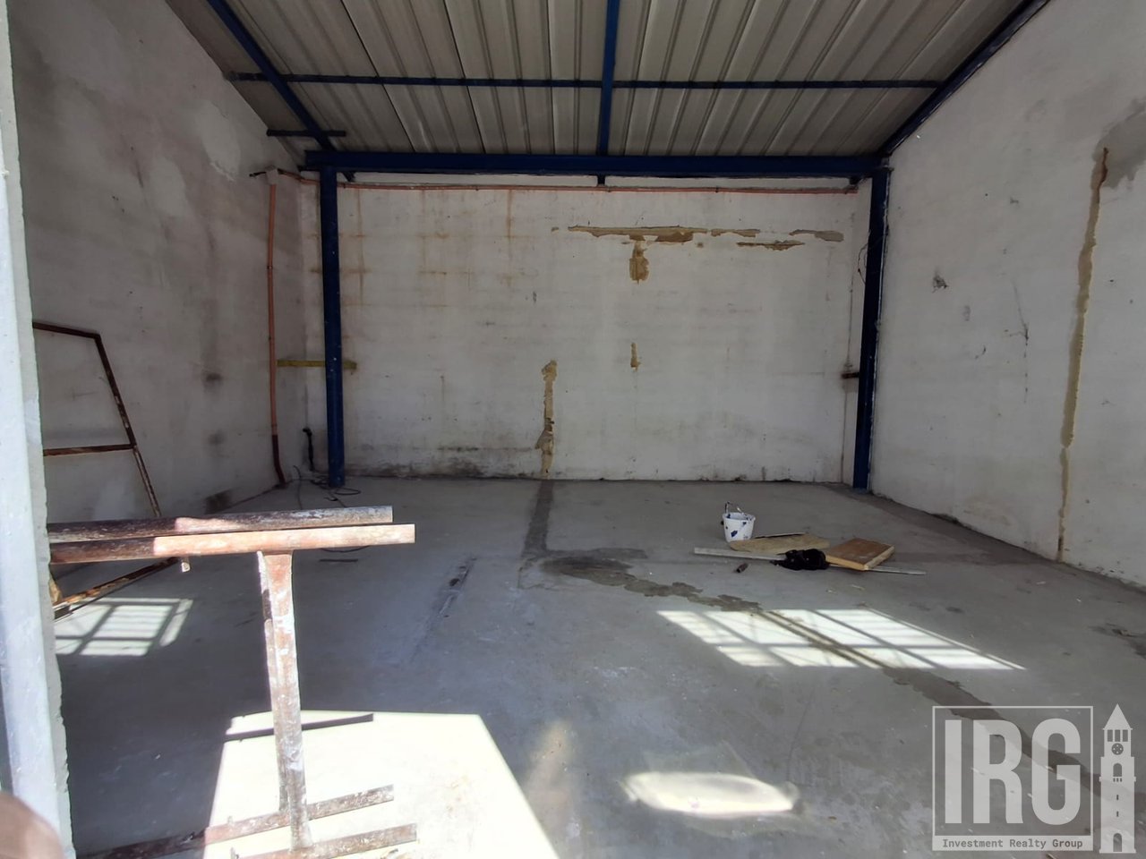 Kapanon industrial  me qira –  pranë autostradës Tirane -Durres