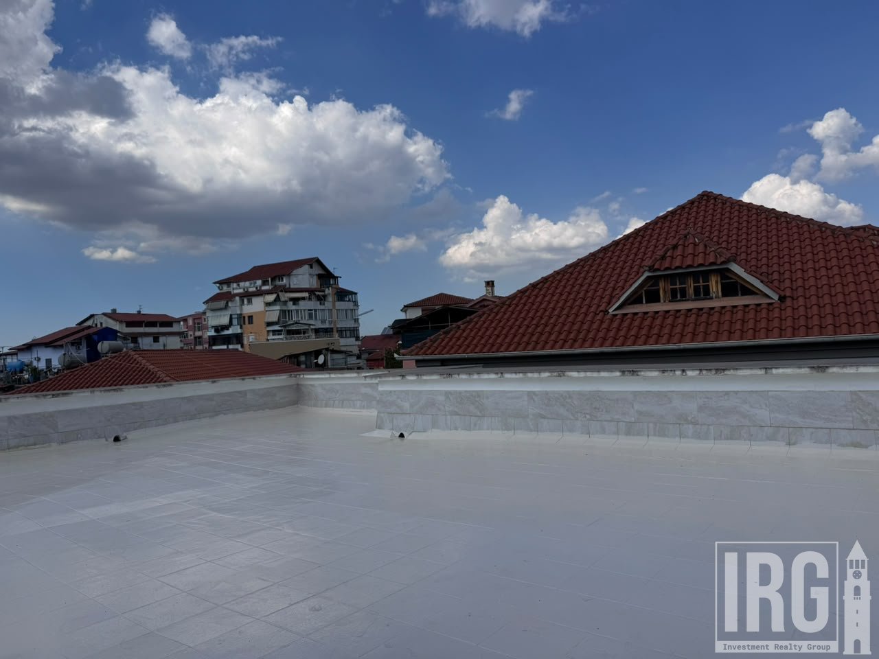 VILË ME QIRA 5+1+3| KOMUNA E PARISIT