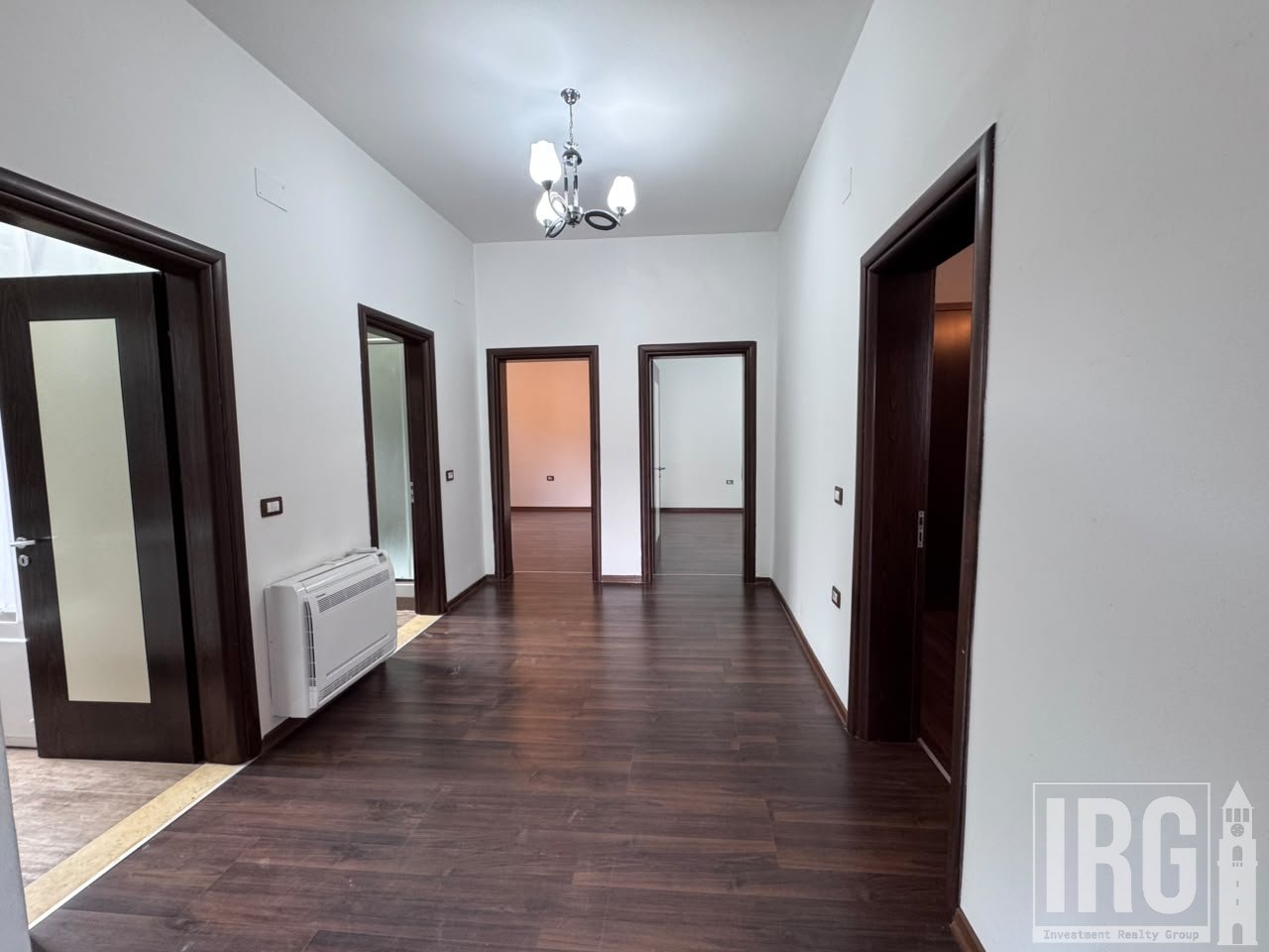VILË ME QIRA 5+1+3| KOMUNA E PARISIT
