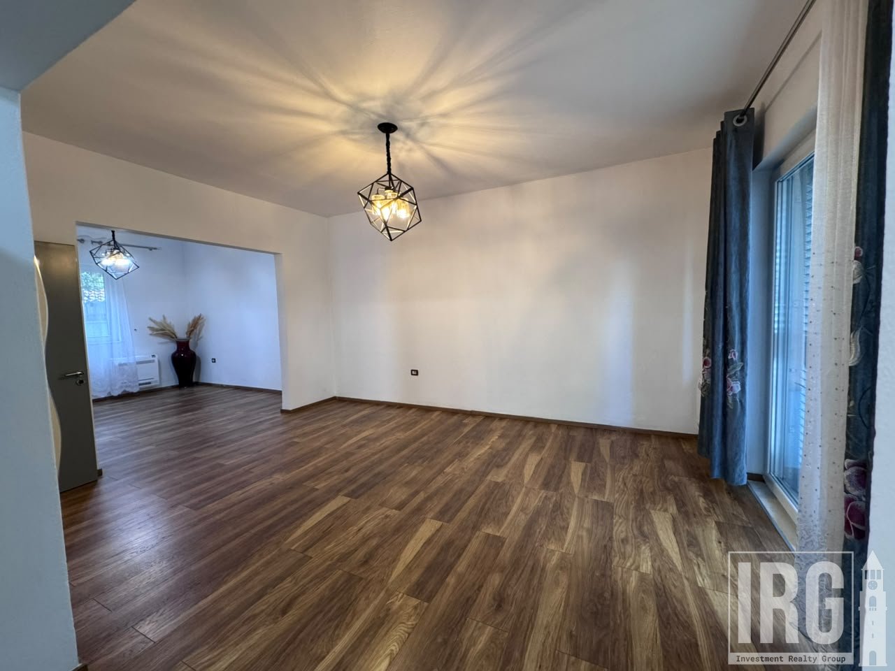 VILË ME QIRA 5+1+3| KOMUNA E PARISIT
