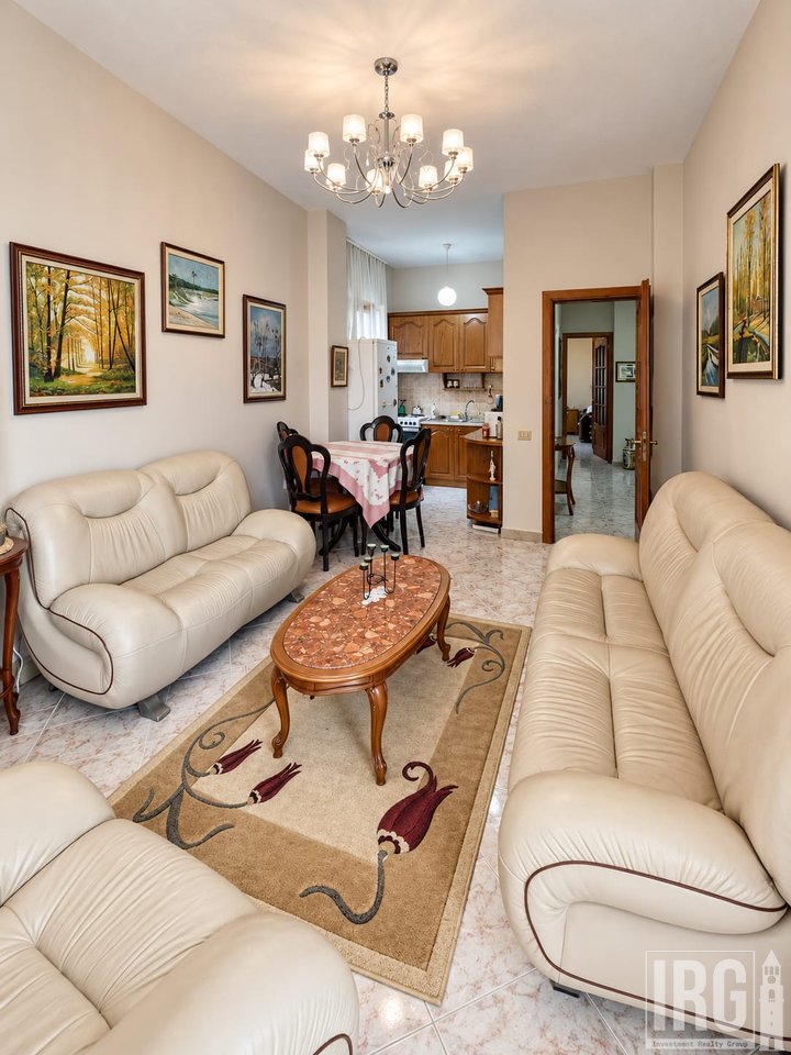 Affittasi Appartamento 3+1 – Zona Ali Demi
J