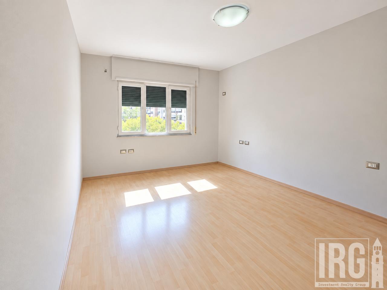 🏢 AMBIENTE PER UFFICI IN AFFITTO | MUNICIPIO DI PARIGI
📍 Municipio di Parigi, Tirana