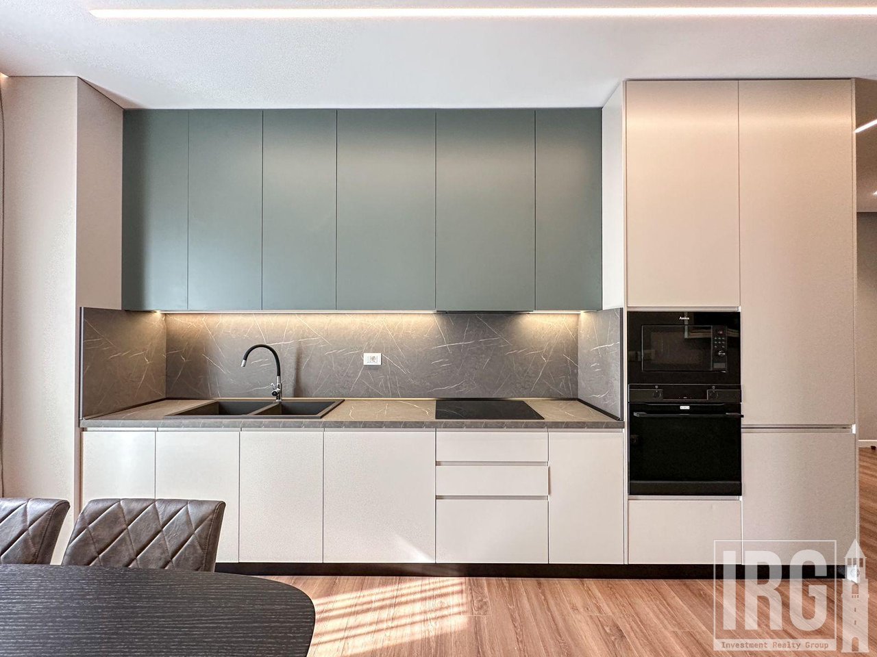 APARTAMENT 2+1+2 TE ZOGU I ZI, TE KOMPLEKSI FOLEJA E GJELBER