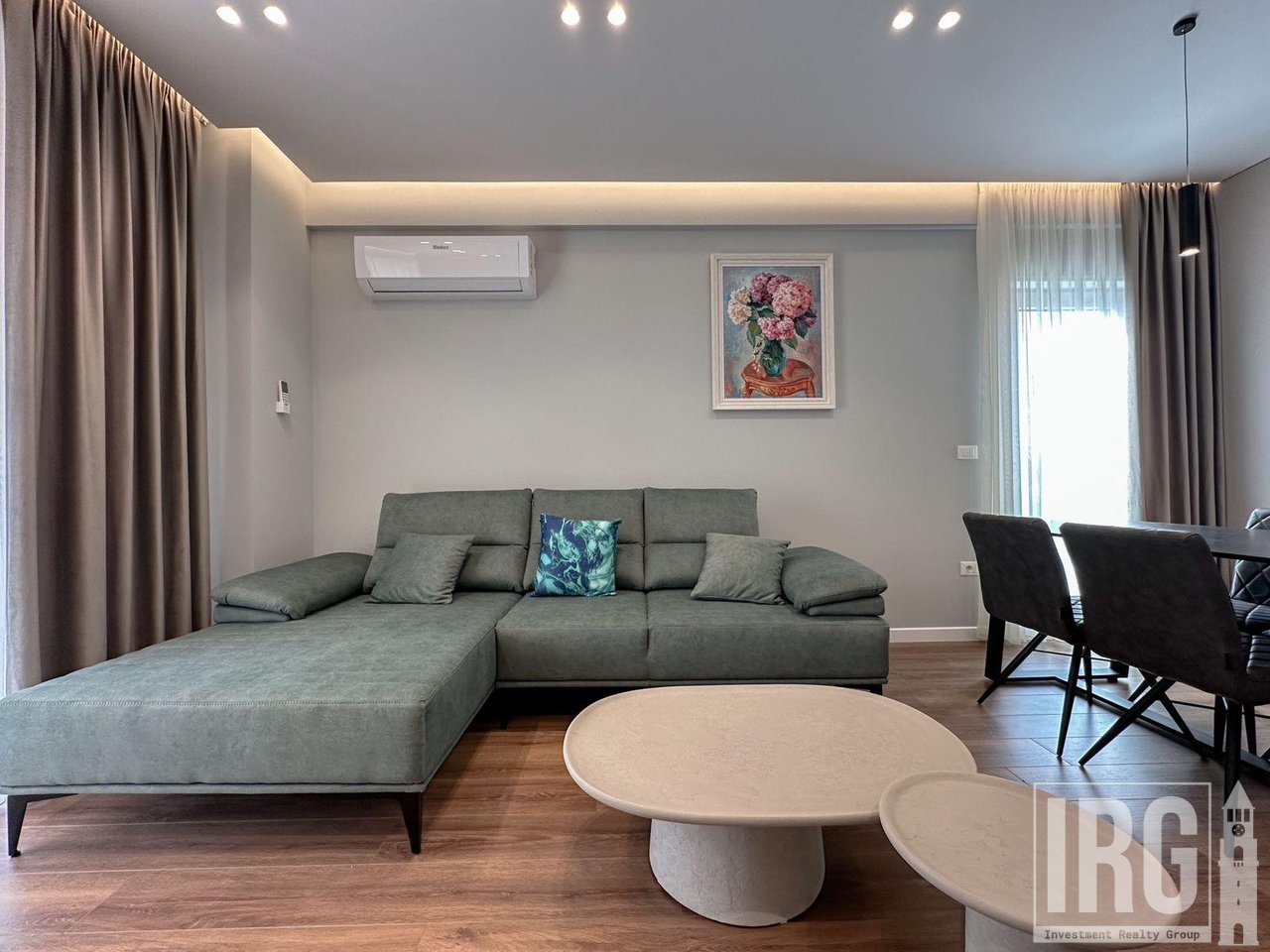 APARTAMENT 2+1+2 TE ZOGU I ZI, TE KOMPLEKSI FOLEJA E GJELBER
