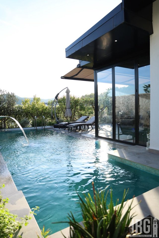 VILLA CON PISCINA A MANDARINE, A TEG