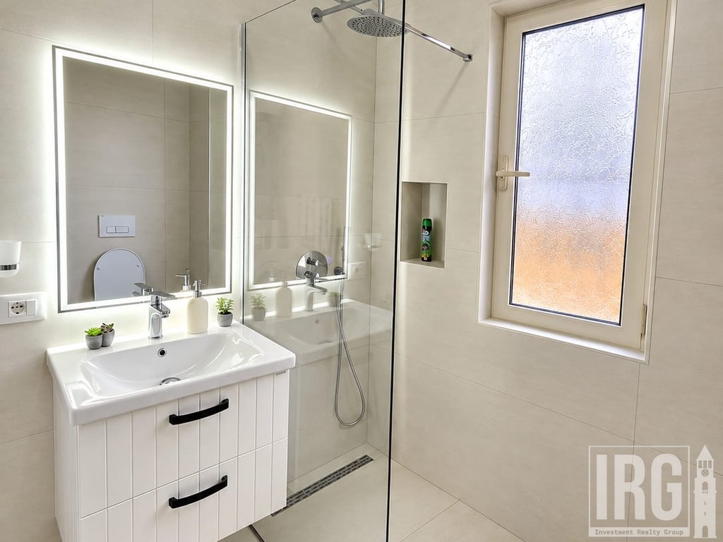 Jepet me Qira Apartament 3+1 – Fusha Ali Demi

J