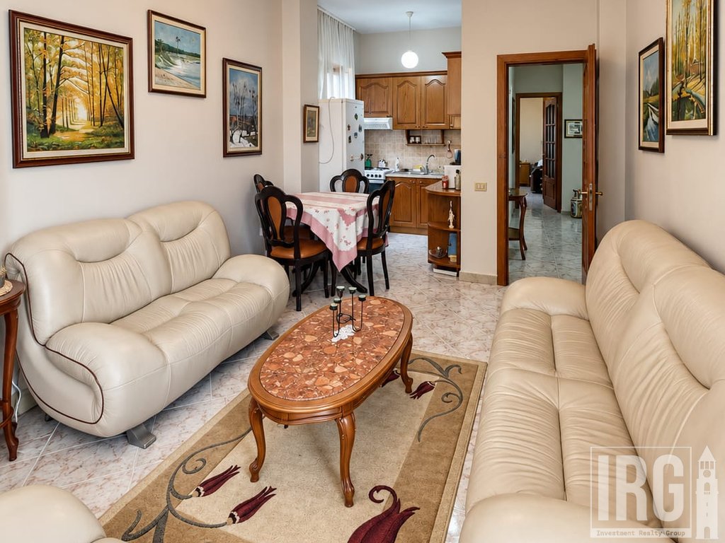 Jepet me Qira Apartament 3+1 – Fusha Ali Demi

J
