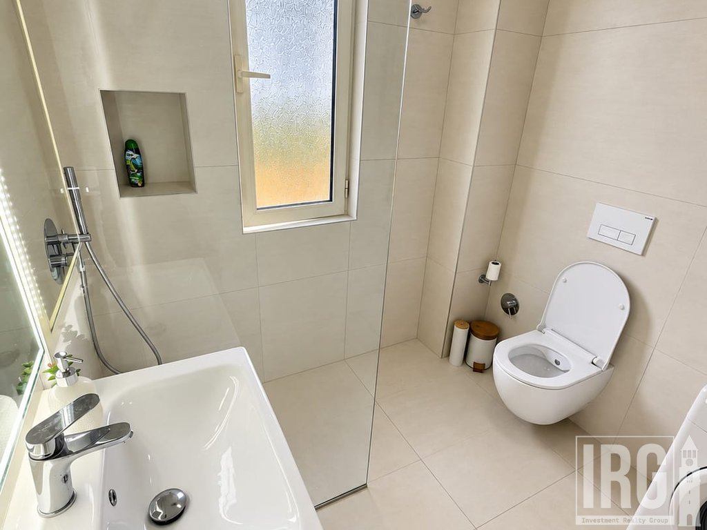 Jepet me Qira Apartament 3+1 – Fusha Ali Demi

J