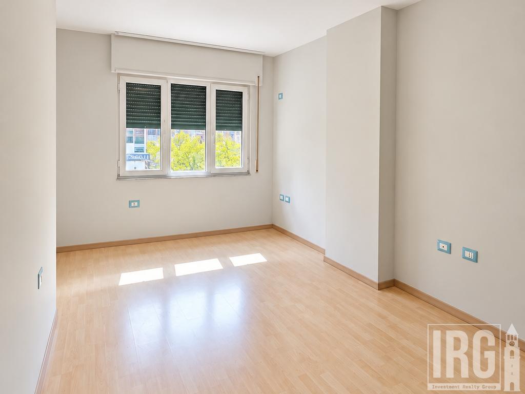 🏢 AMBIENT PËR ZYRA ME QIRA | KOMUNA E PARISIT

📍 Komuna e Parisit, Tirane