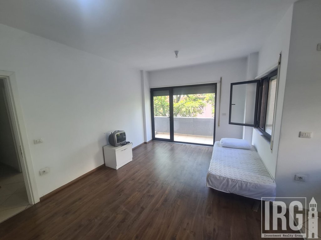 APARTAMENTI 1+1 TEK ALI DEMI!