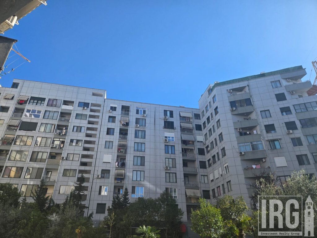 OKAZION! Penthouse tek Pallatet Cabej
