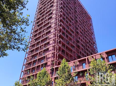 JEPET ME QIRA ZYRE TEK TIRANA GARDEN BUILDING !