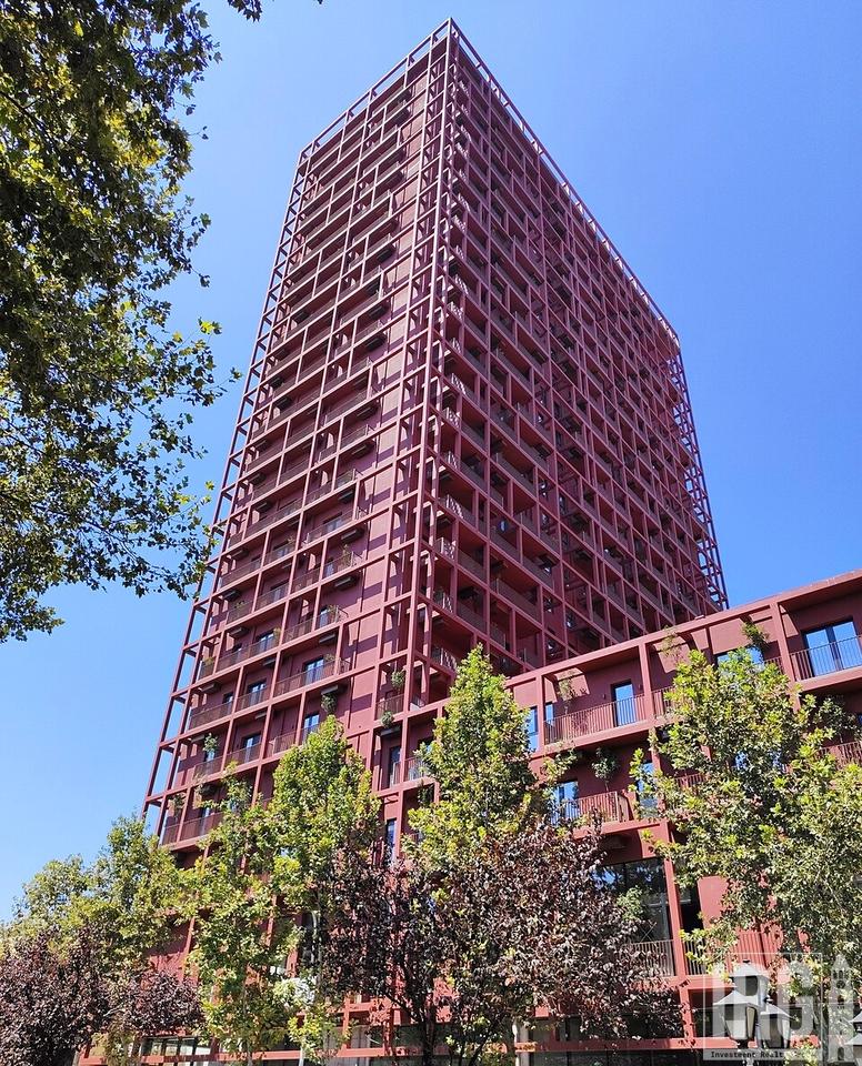 JEPET ME QIRA ZYRE TEK TIRANA GARDEN BUILDING !