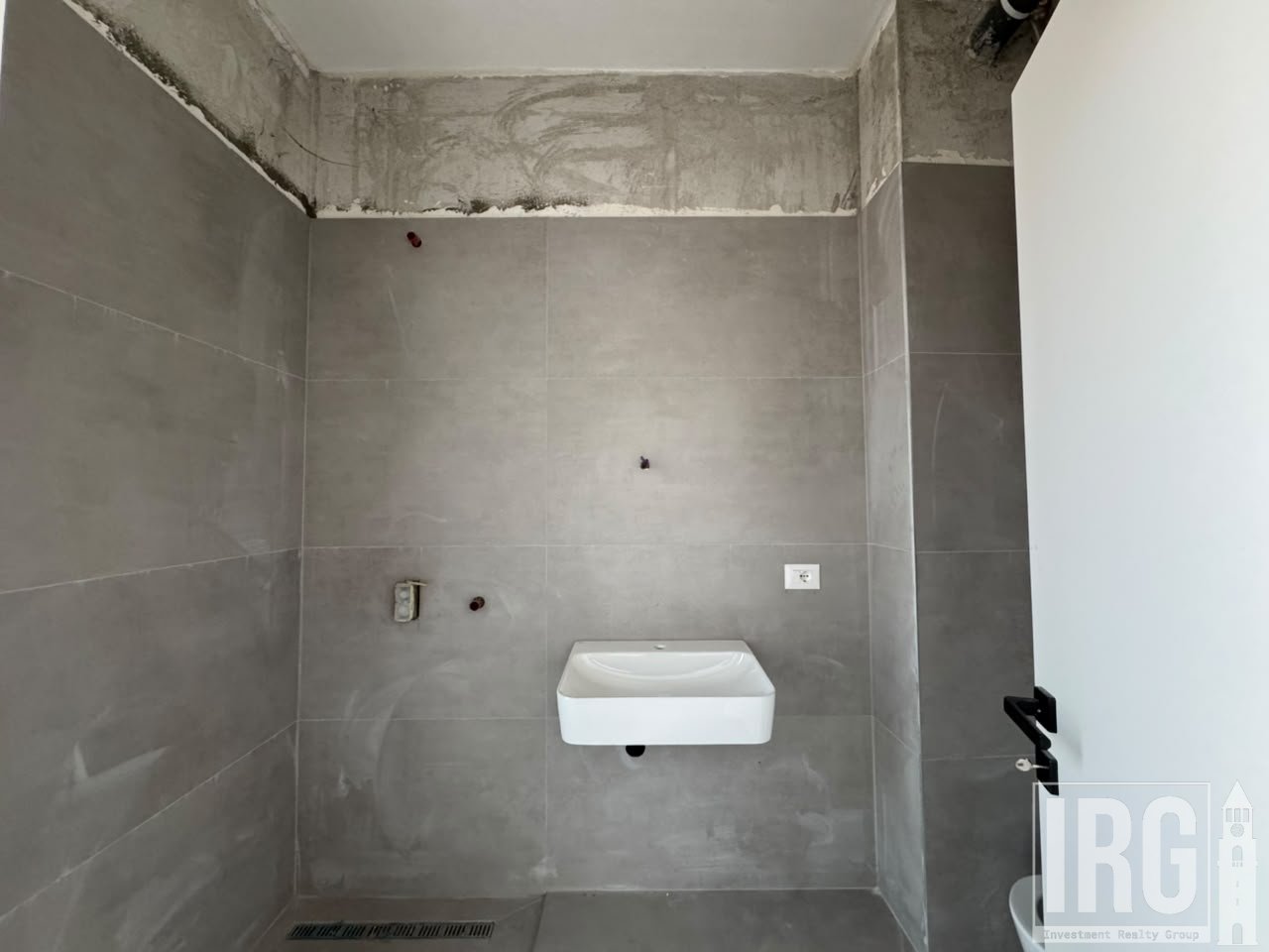 APARTAMENT 2+1+2 (VERANDE+OBORR) PER SHITJE- TULIPAN RESDIENCE
