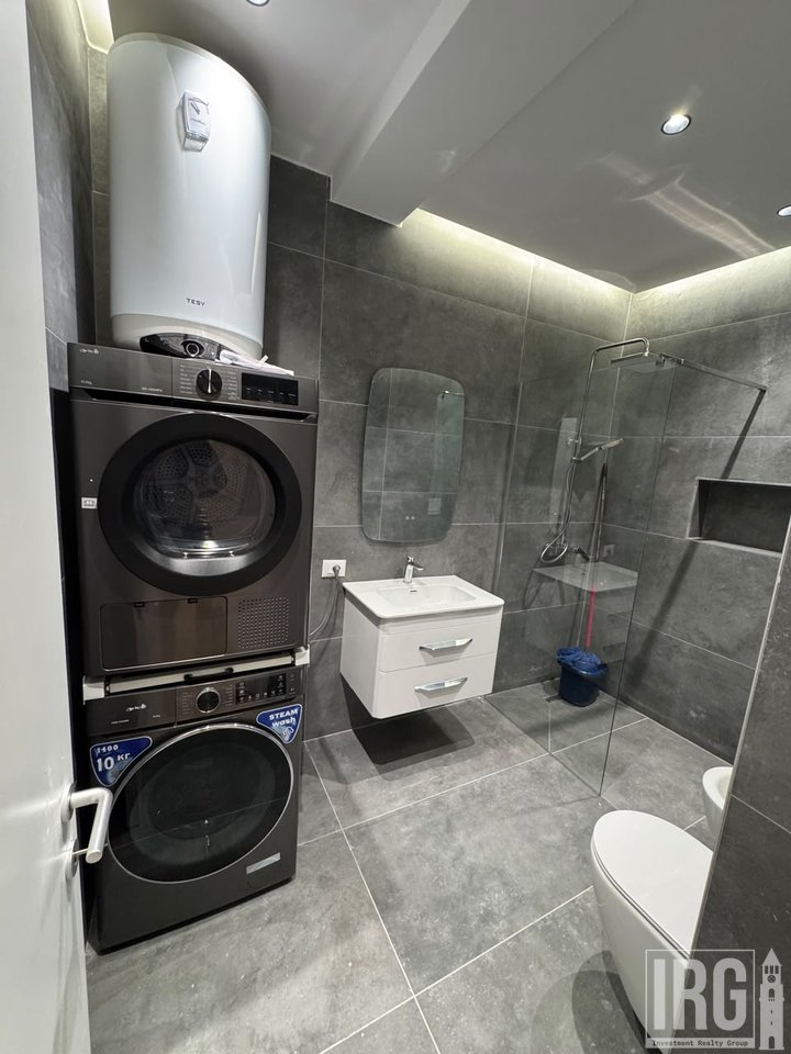 APARTAMENT TE XHELUKS XIBRAKU!