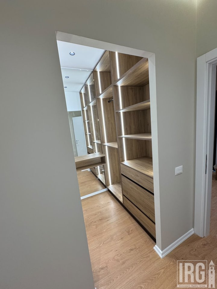 APARTAMENT TE XHELUKS XIBRAKU!