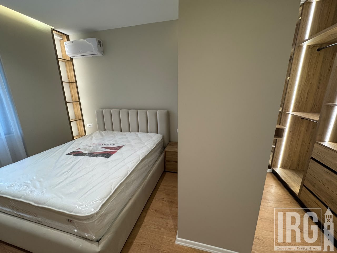 APARTAMENT TE XHELUKS XIBRAKU!