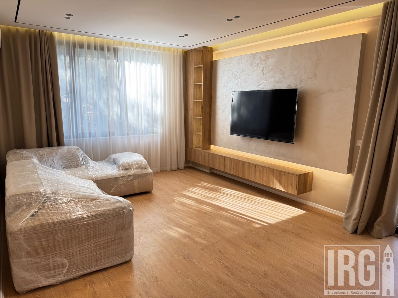 APARTAMENT TE XHELUKS XIBRAKU!