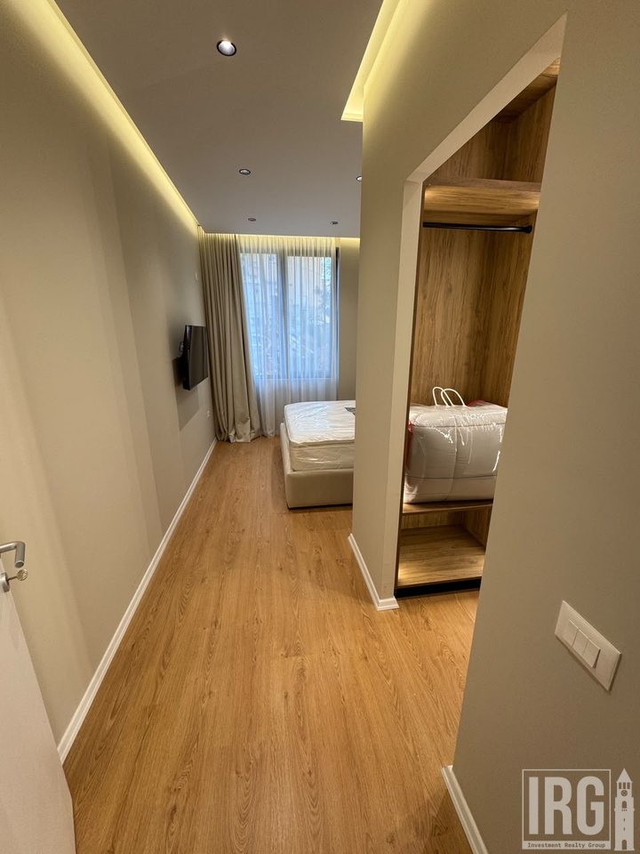 APARTAMENT TE XHELUKS XIBRAKU!