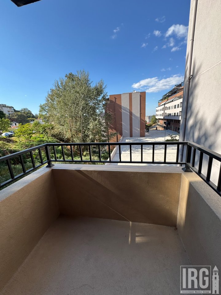 APARTAMENT TE XHELUKS XIBRAKU!