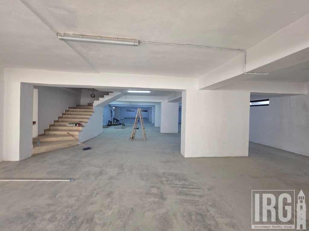 Magazinë/Fasoneri/Showroom  në Laprakë, Tiranë