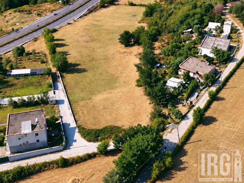 SHITET TOKË 2,700 m² | LUNDËR