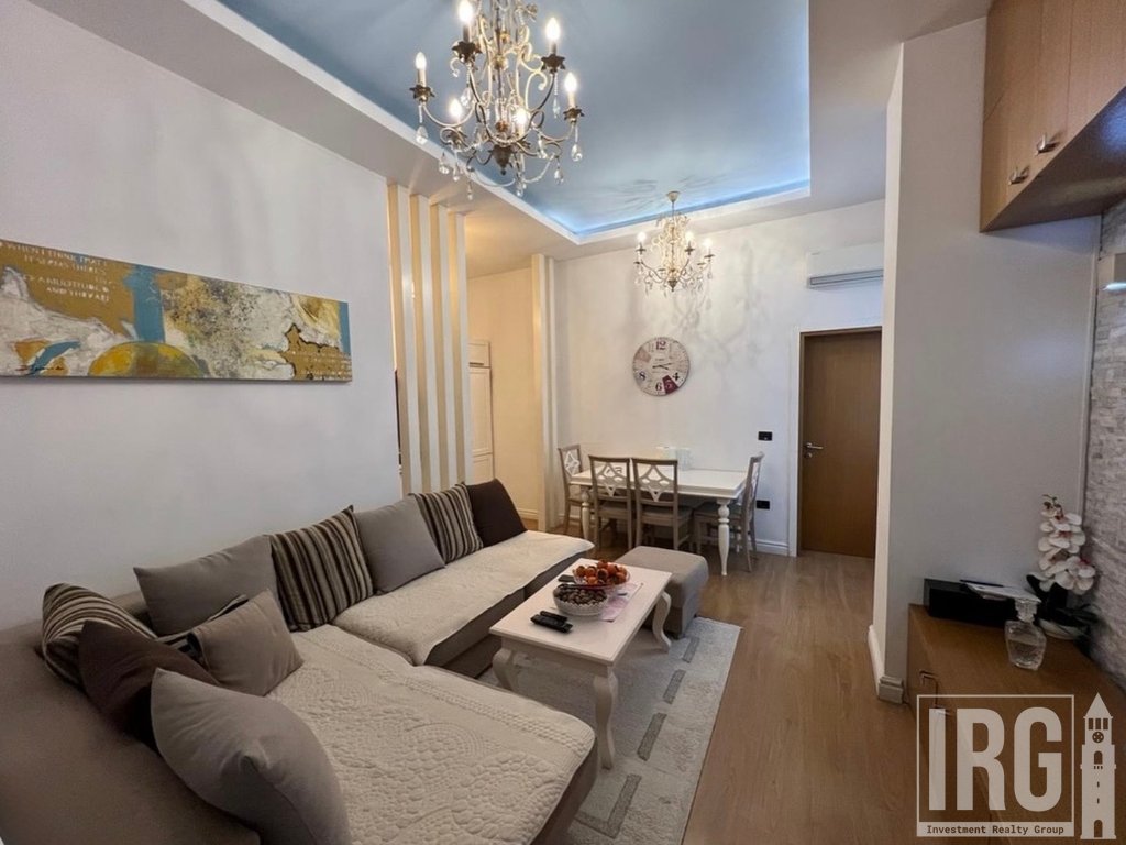 SHITET APARTAMENT 2+1 TEK ISH PARKU | 19,500,000 LEKË
