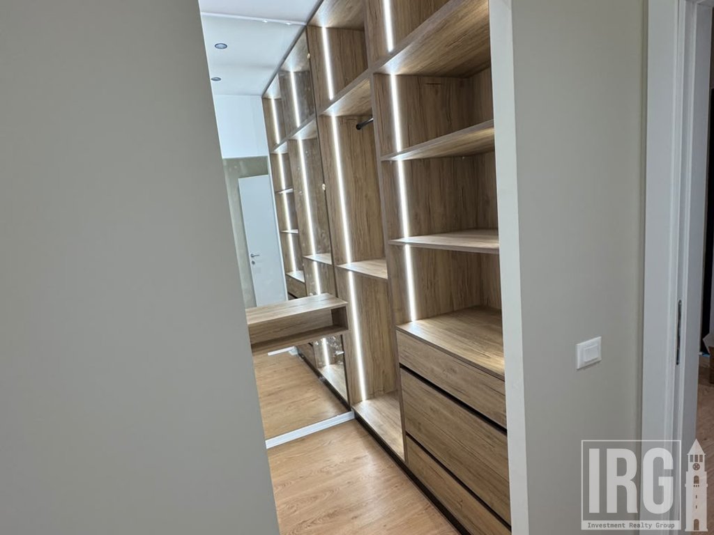 APARTAMENT TE XHELUKS XIBRAKU!