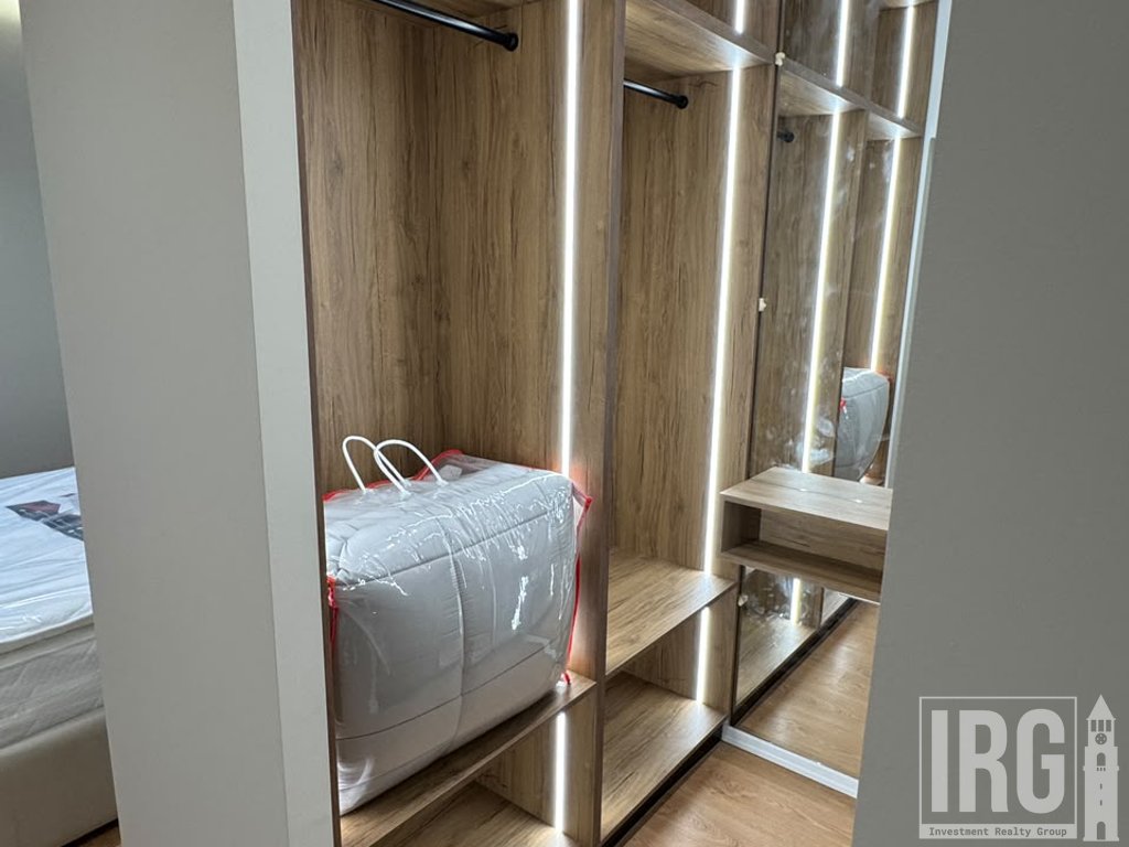 APARTAMENT TE XHELUKS XIBRAKU!