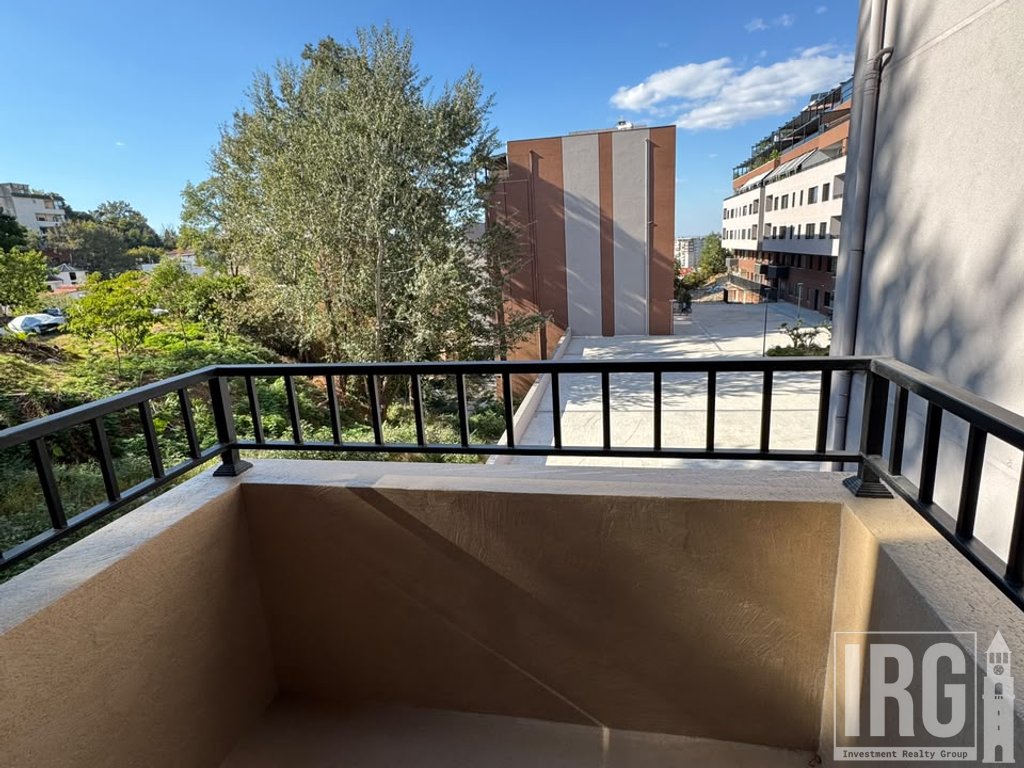 APARTAMENT TE XHELUKS XIBRAKU!