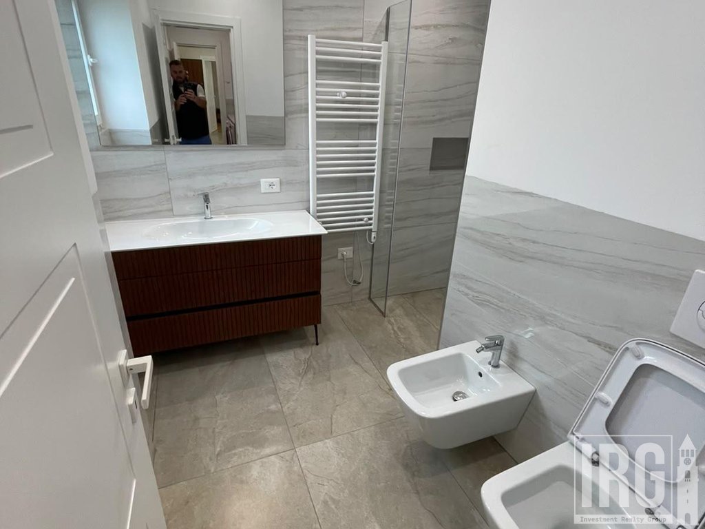 Jepet me Qira Apartament 2+1 – Rruga e Durrësit | 91 m²