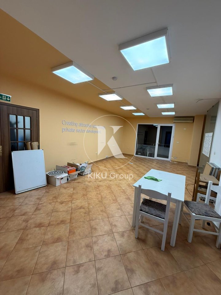 📌 Ambient për Zyra me Qira, Blloku