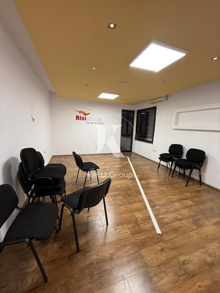 📌 Ambient për Zyra me Qira, Blloku