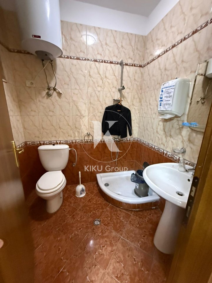 📌 Ambient për Zyra me Qira, Blloku