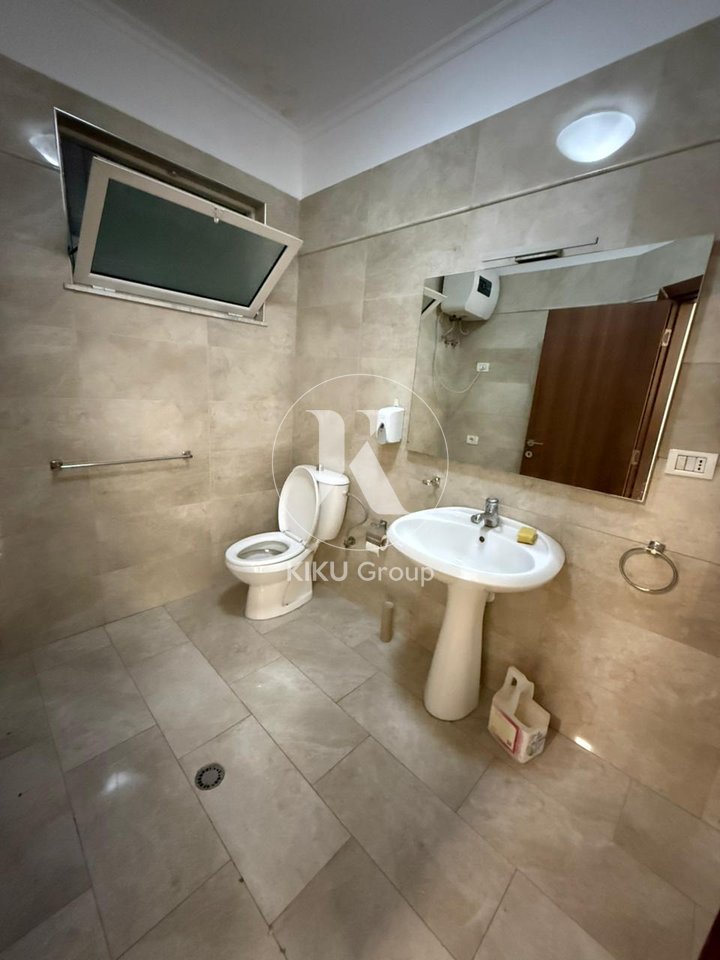 📌 Ambient për Zyra me Qira, Blloku