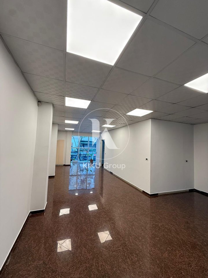 🏢 Godinë 3-Katëshe me Qira në Rrugën Myslym Shyri 📍