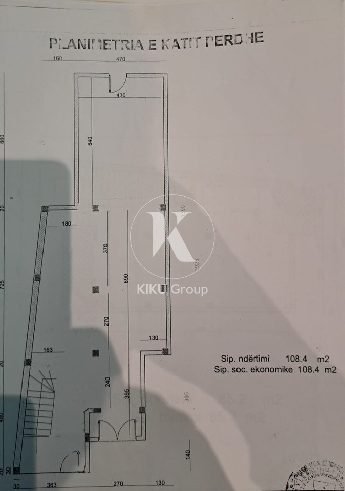 🏢 Godinë 3-Katëshe me Qira në Rrugën Myslym Shyri 📍