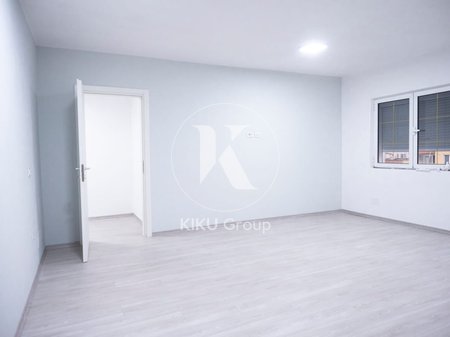 Appartamento 2+1+2 in affitto – Piazza Willson, vicino alla Posta 8