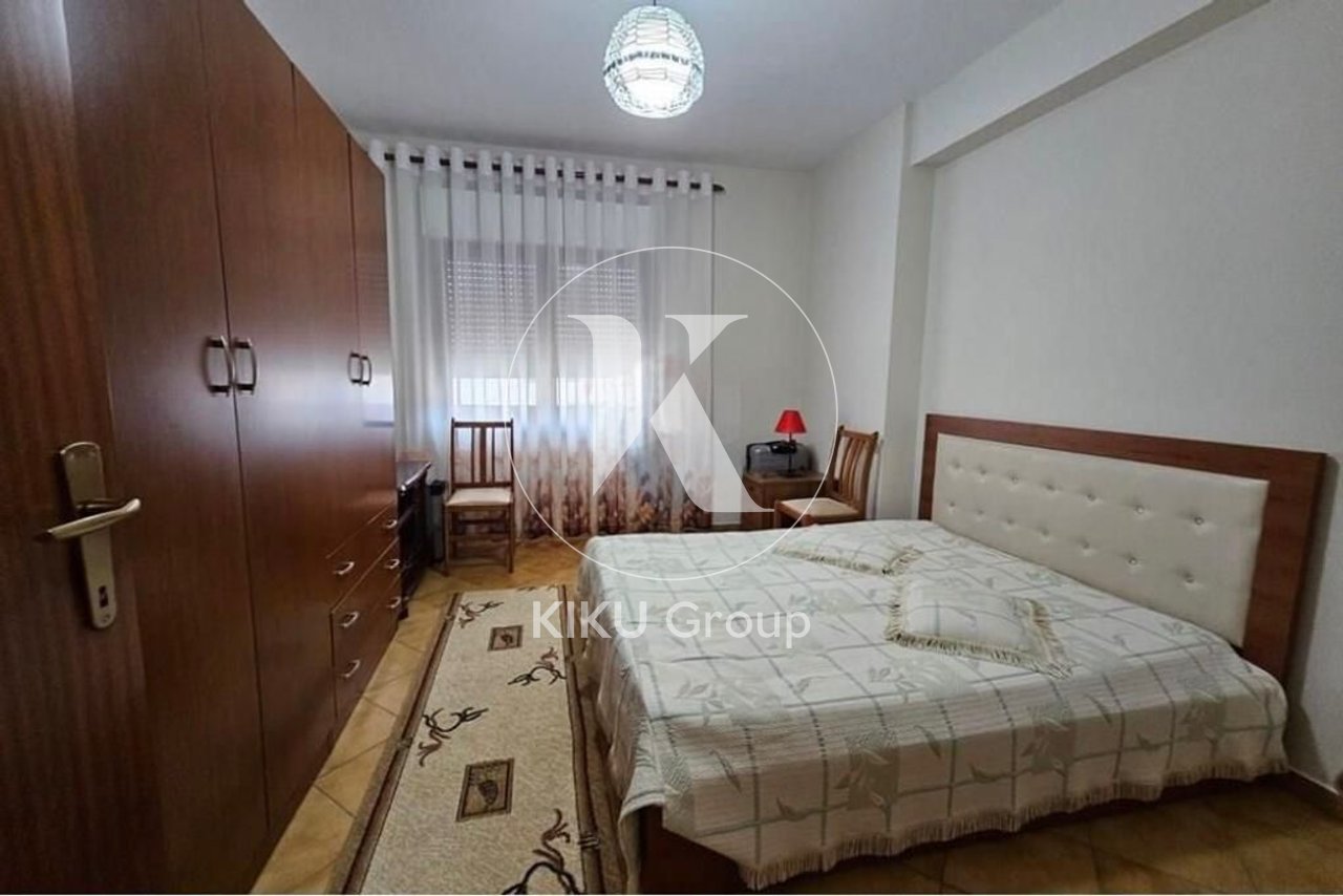 Jepet apartament 2+1 me qira te Komuna e Parisit.