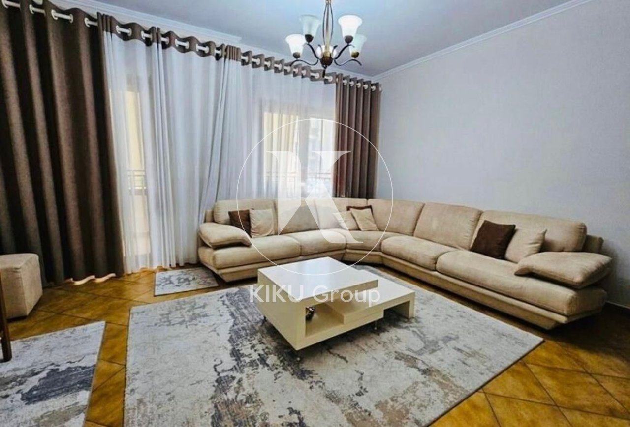 Jepet apartament 2+1 me qira te Komuna e Parisit.